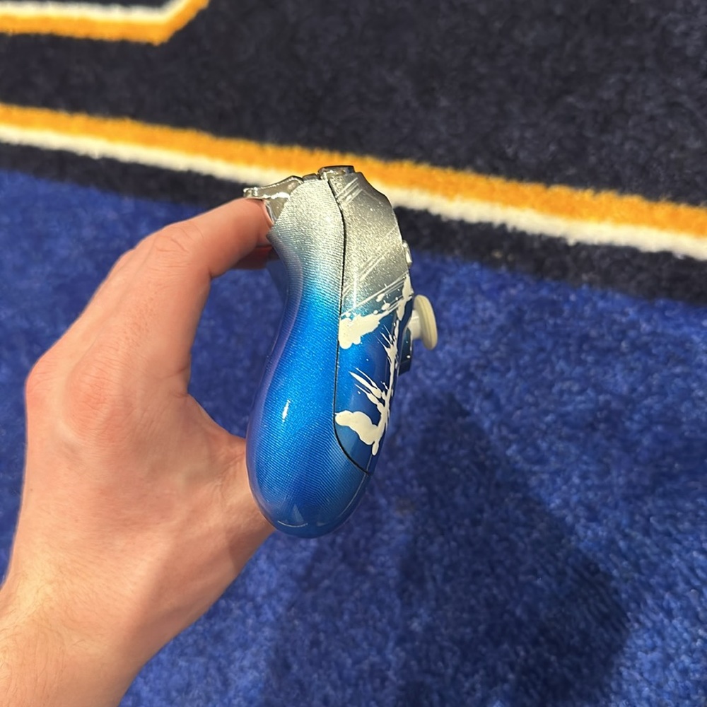 Used custom ps4 controller - Picture 3 of 6